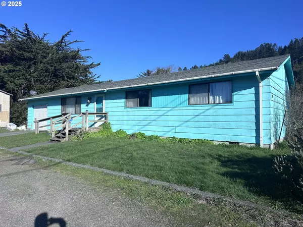 94179 10TH ST, Gold Beach, OR 97444