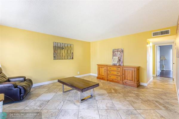 Delray Beach, FL 33484,518 Burgundy K  #518