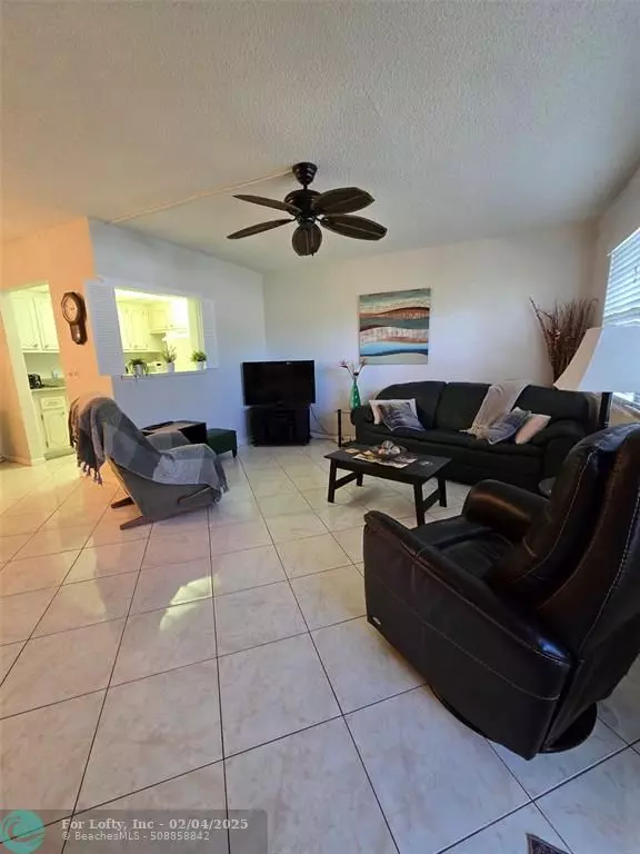 Deerfield Beach, FL 33442,333 Oakridge S  #333