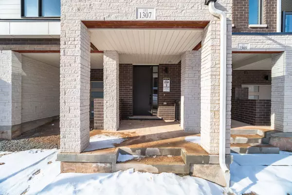 Oakville, ON L6H 7Z2,1307 Anthonio TRL