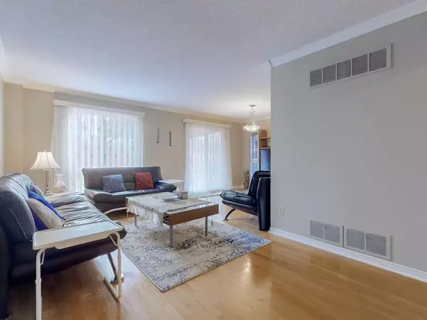 Mississauga, ON L6Z 1K8,129 Chalfield LN