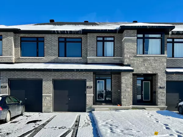 699 Cordelette CIR, Ottawa, ON K1W 0P6