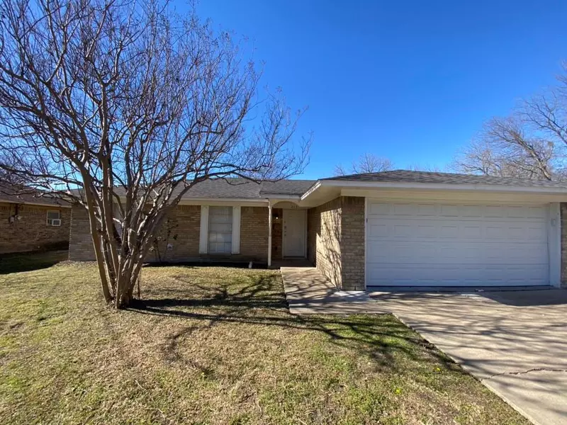 213 Anderson Street, Waxahachie, TX 75165