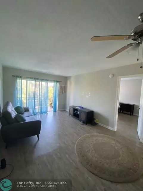 Lauderdale Lakes, FL 33313,2900 NW 47th Terrace  #308B