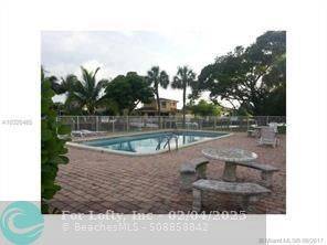 Pompano Beach, FL 33060,151 SE 6th Ave  #9