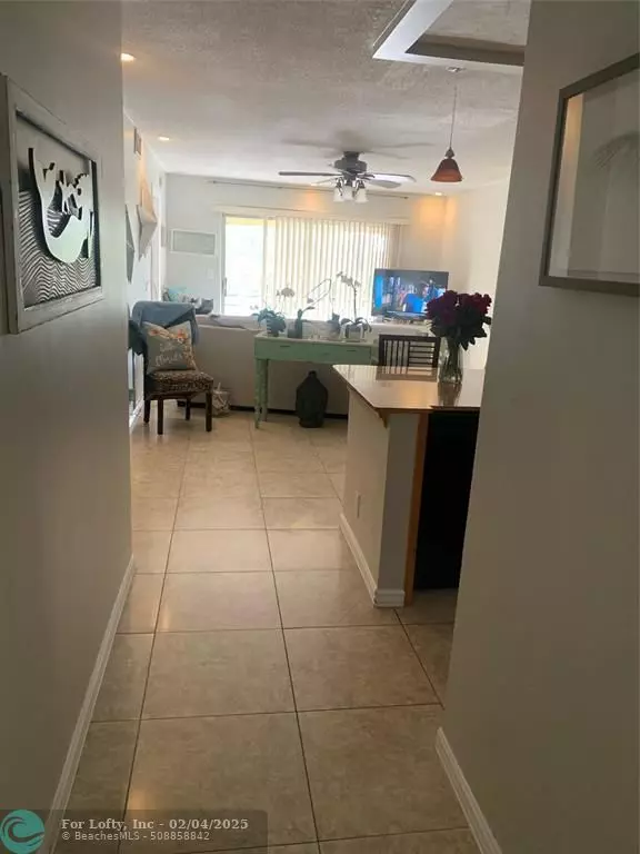 Fort Lauderdale, FL 33334,1400 NE 57th St  #302