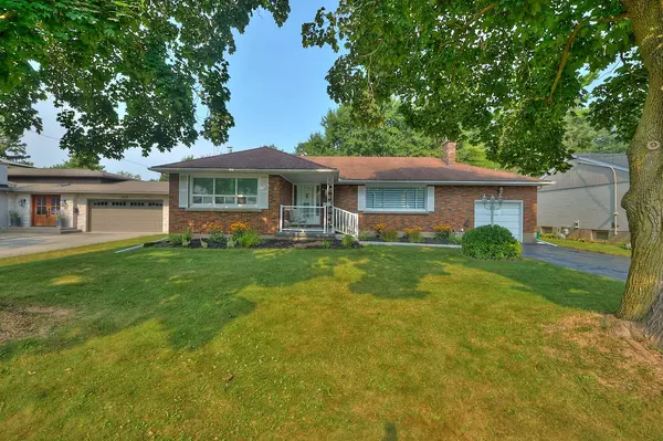 Niagara Falls, ON L2G 2C9,6361 CLARE CRES