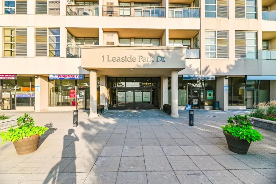 1 Leaside Park DR #305, Toronto C11, ON M4H 1R1