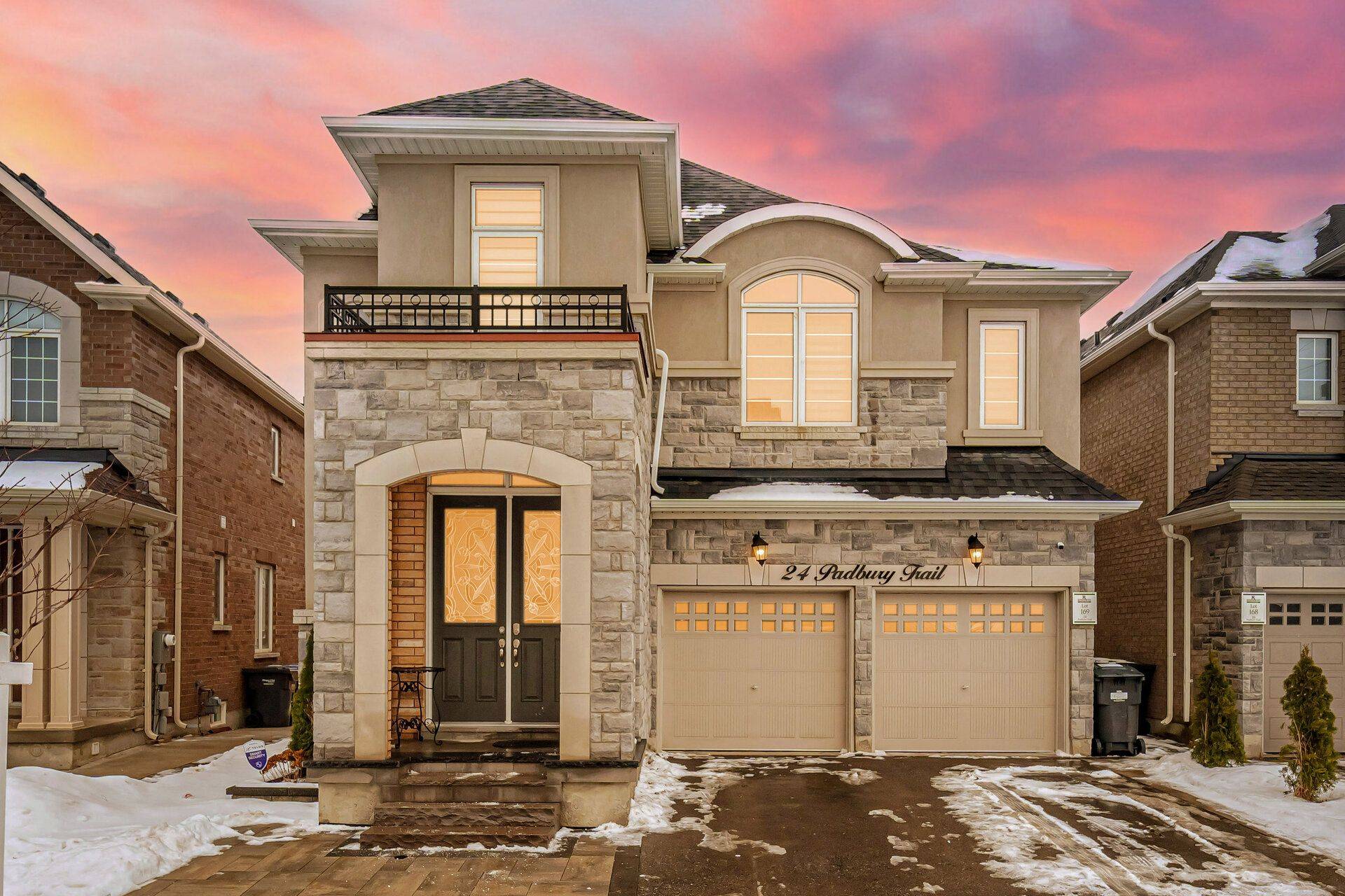 24 Padbury TRL, Brampton, ON L7A 4V2