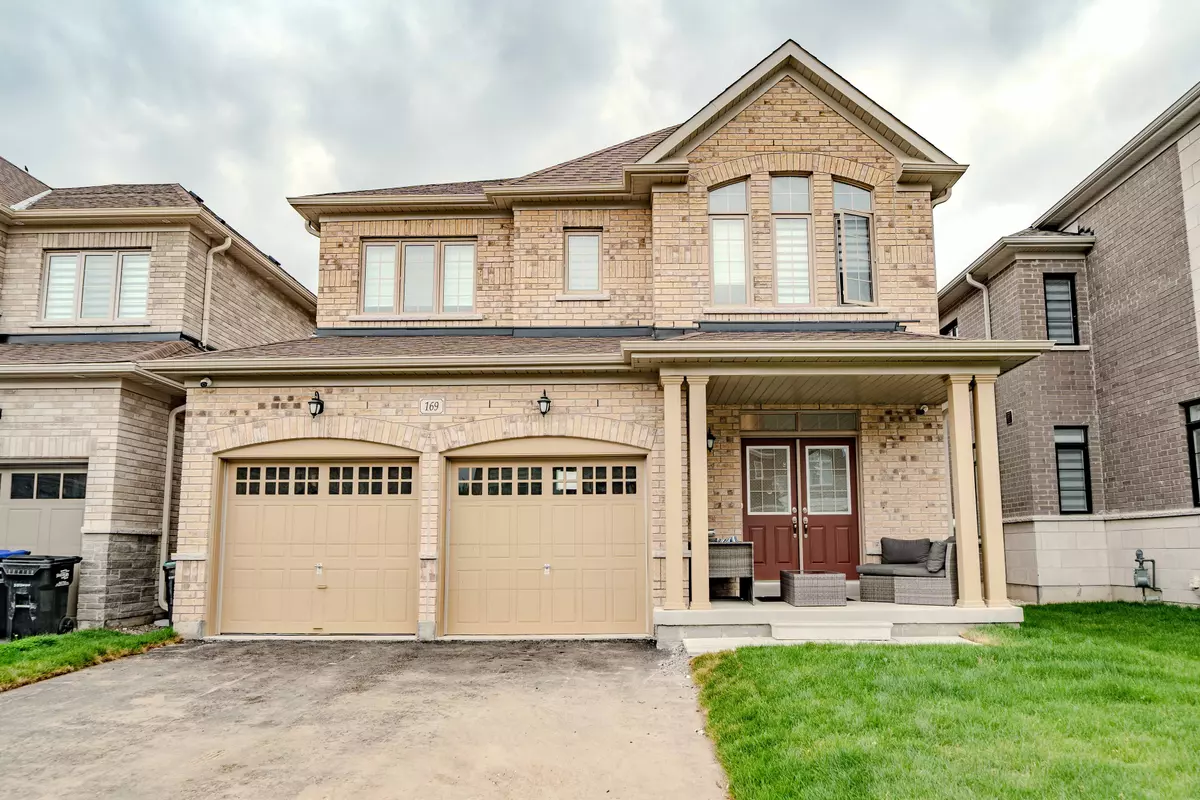 Bradford West Gwillimbury, ON L3Z 4K1,169 Ferragine CRES