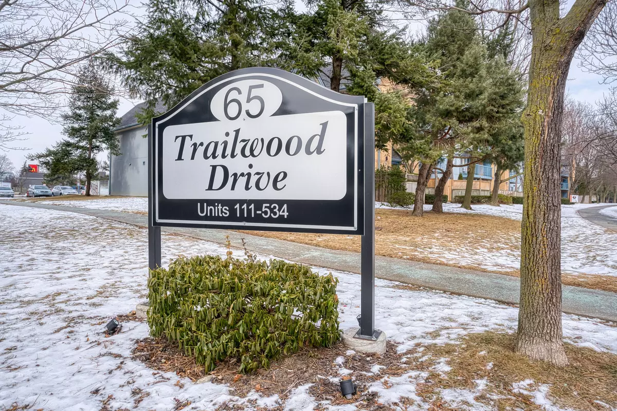 Mississauga, ON L4Z 3L1,65 Trailwood DR #311