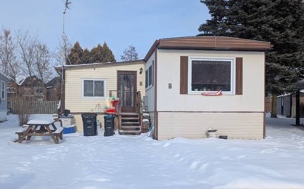 8 Elmwood CT, Innisfil, ON L0L 1L0