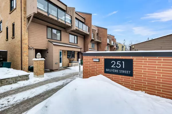 251 Bruyere ST #18, Ottawa, ON K1N 5E5