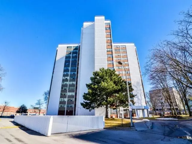 Mississauga, ON L5B 1R6,2323 Confederation Pkwy #602