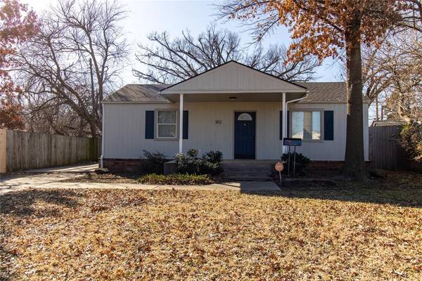 302 W Kittyhawk Drive, Midwest City, OK 73110