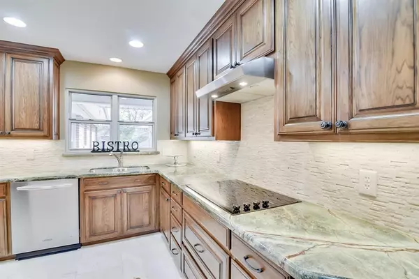 Arlington, TX 76013,1400 Bluebonnet Trail