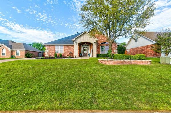 512 Mckittrick Court, Godley, TX 76044