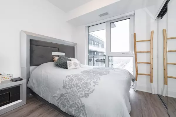 Richmond Hill, ON L4B 0H4,85 Oneida CRES #1514