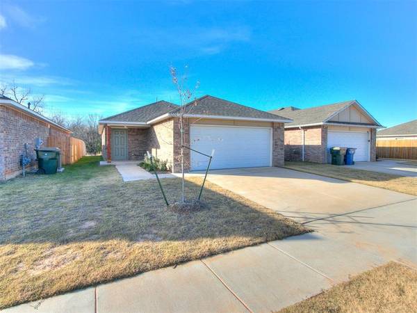 3224 Hickorystick Drive, Chickasha, OK 73018