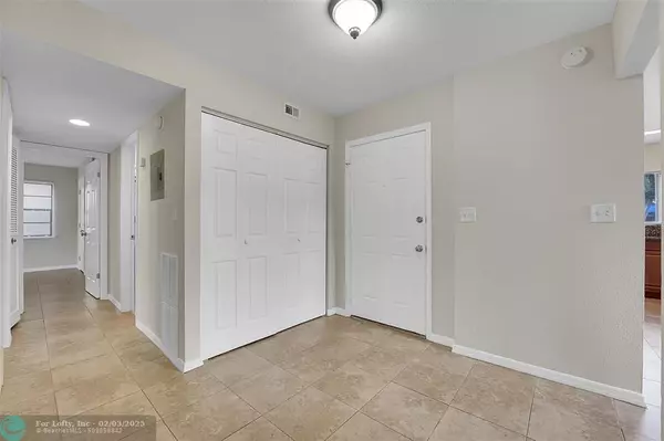 Wellington, FL 33414,1593 CABOT Lane  #D1