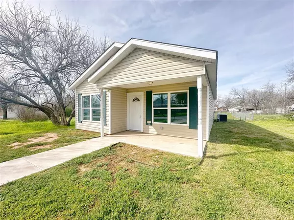 Graham, TX 76450,1305 Blewett Street