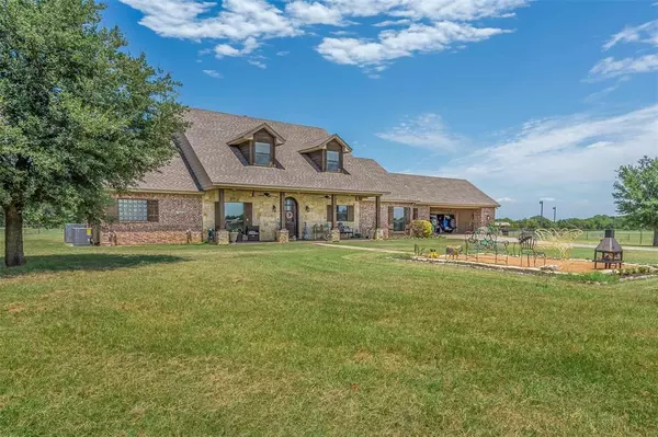 1555 Blackjack Road, Pilot Point, TX 76258