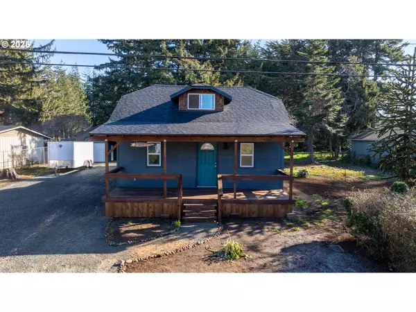 358 NE LEXINGTON AVE, Bandon, OR 97411