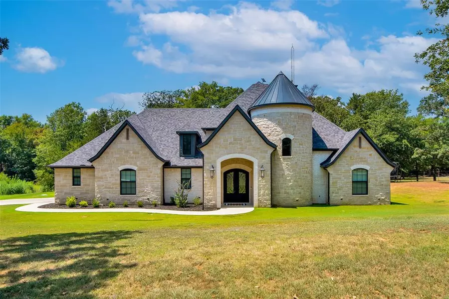 423 Briar Creek Road, Whitesboro, TX 76273