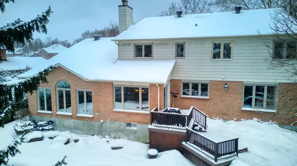 Ottawa, ON K2S 1E4,28 Hampel CRES