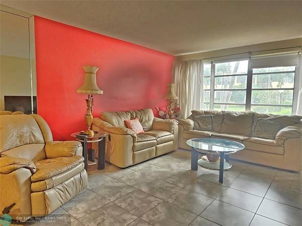 Hallandale Beach, FL 33009,1350 Atlantic Shores Blvd  #303