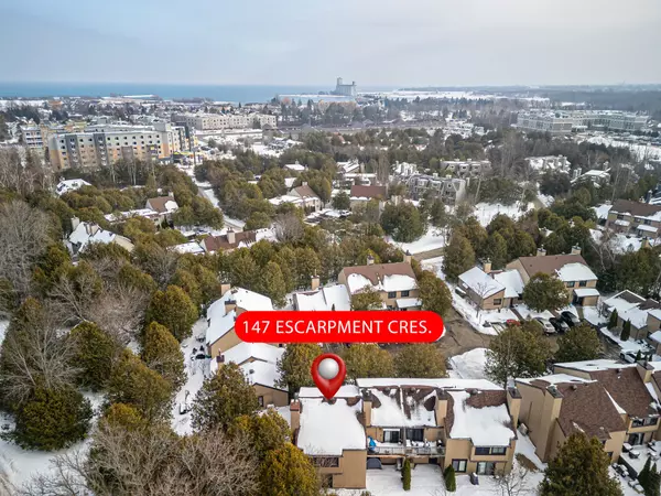 Collingwood, ON L9Y 5B4,147 Escarpment CRES #7