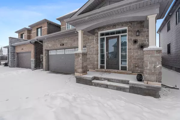 Barrhaven, ON K2J 6G8,46 Knockaderry CRES