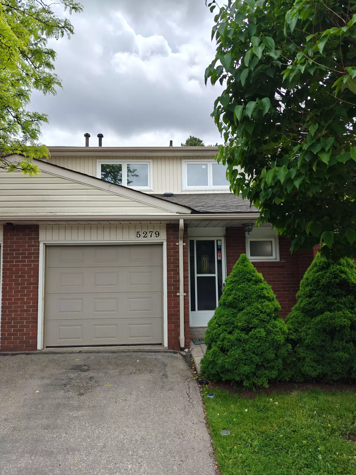 Burlington, ON L7L 2Z4,5279 Banting CT