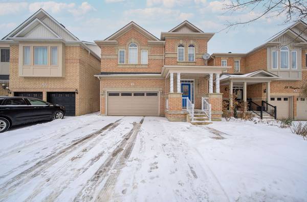 54 Blaydon LN, Aurora, ON L4G 7R1