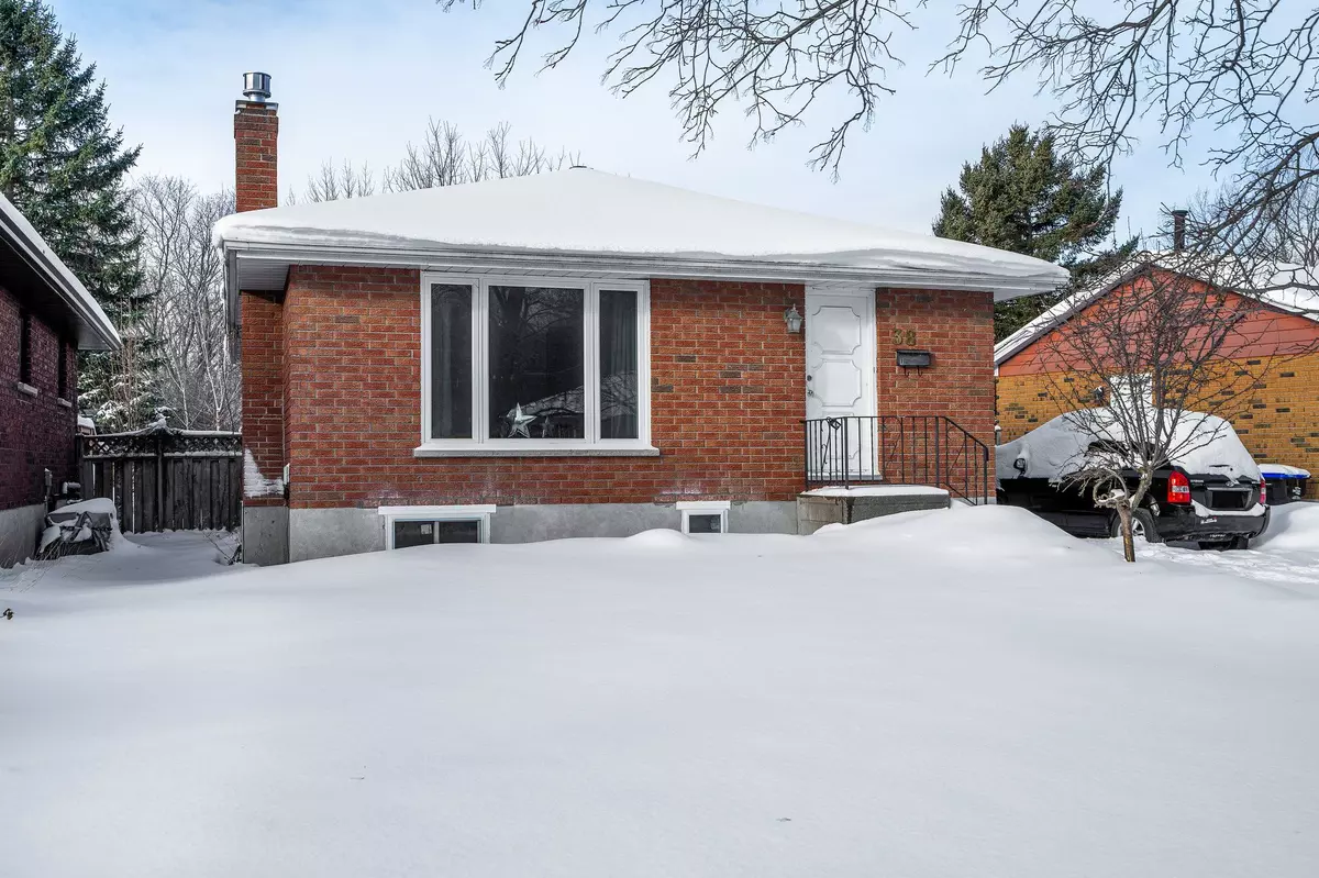 Collingwood, ON L9Y 4L5,38 Sproule AVE