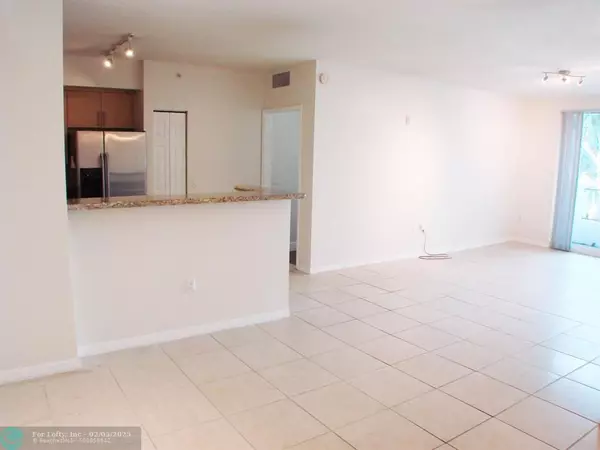 Fort Lauderdale, FL 33308,2421 NE 65th St  #311