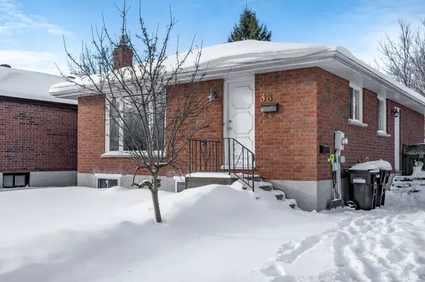 Collingwood, ON L9Y 4L5,38 Sproule AVE