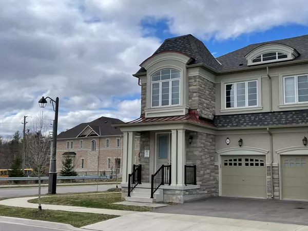 Oakville, ON L6M 1N7,563 Stream CRES