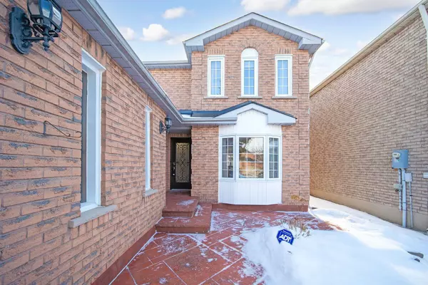 Brampton, ON L6Y 4K8,7 Duggan DR