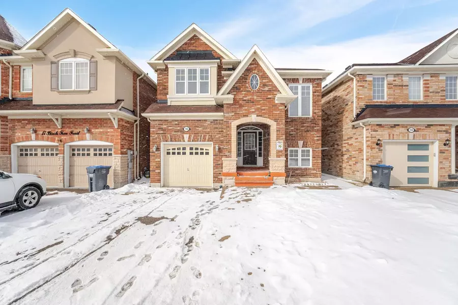 16 Pink ST, Brampton, ON L6P 3M8