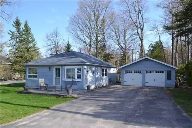 Innisfil, ON L9S 1Z3,741 Hastings AVE