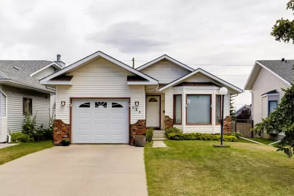 234 Sandstone DR NW, Calgary, AB T3K 3S6