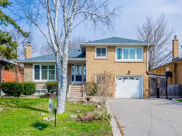 34 Pannahill RD, Toronto C06, ON M3H 4N5