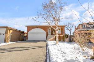 4281 Creeks End, Mississauga, ON L4Z 1L6