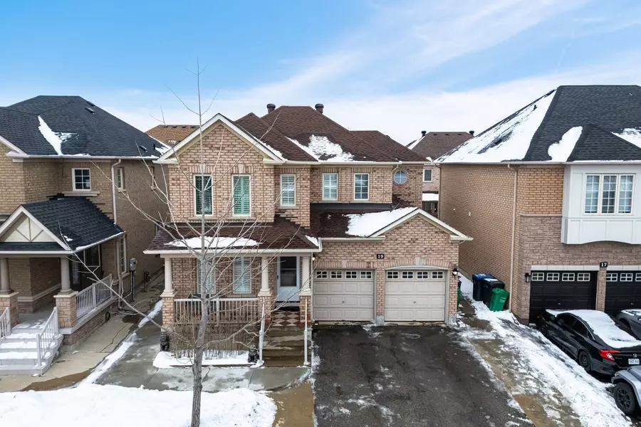 19 Citronella LN, Brampton, ON L6R 3E8