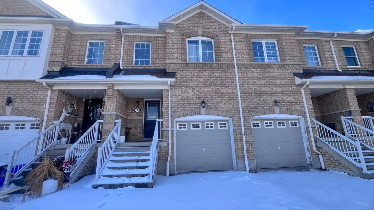 Whitby, ON L1N 0C3,8 Arbuckle WAY