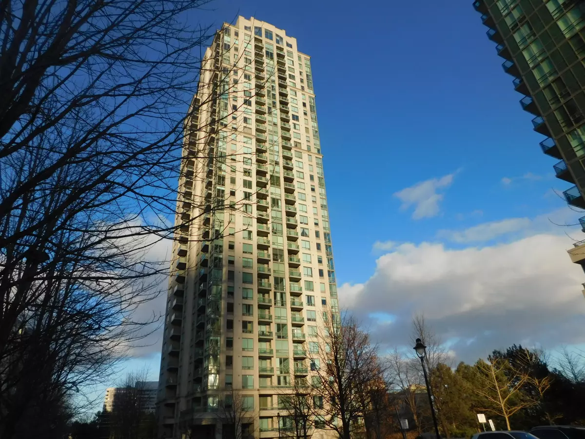 Mississauga, ON L5B 1P2,3504 Hurontario ST #316