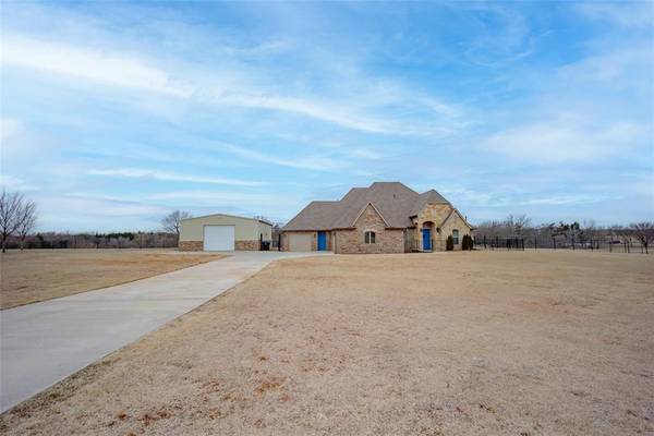 200 Boone Creek Drive, Noble, OK 73068