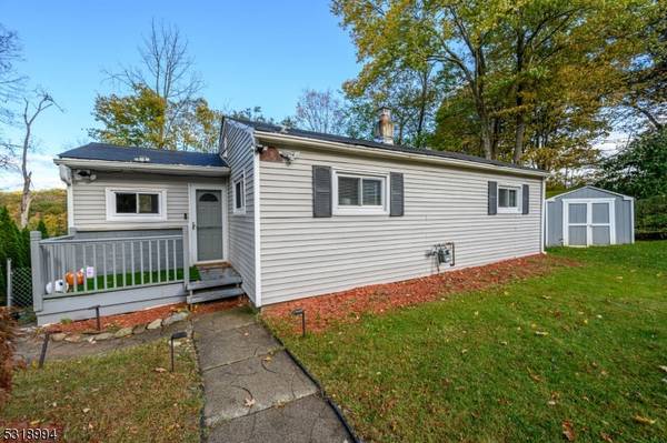 3 Glen Dr, West Milford Twp., NJ 07480