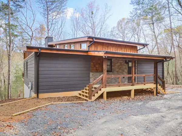 307 Mangums Trail, Blue Ridge, GA 30513